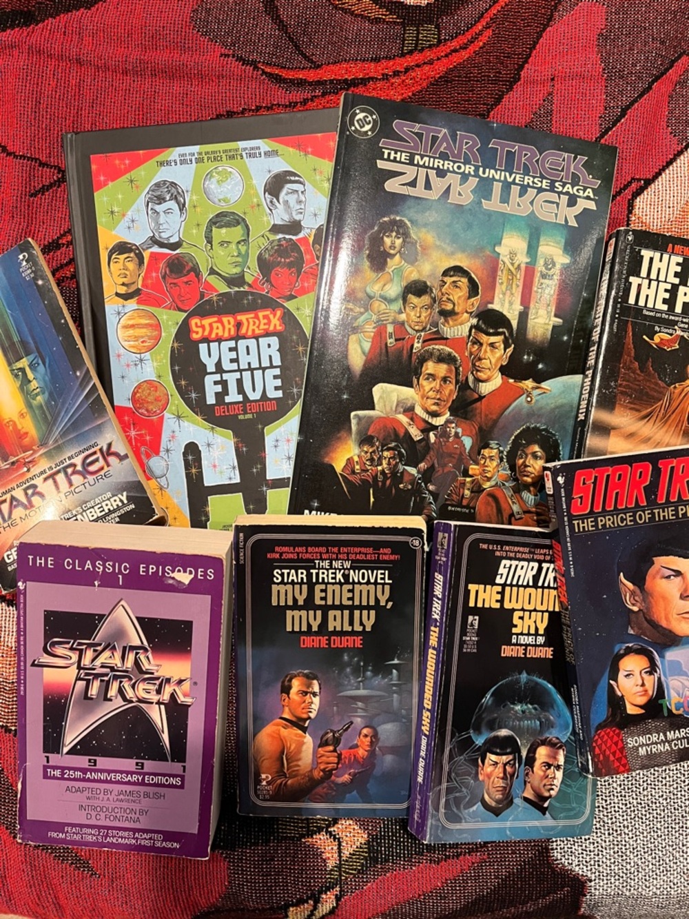 Star Trek novel & comic lot